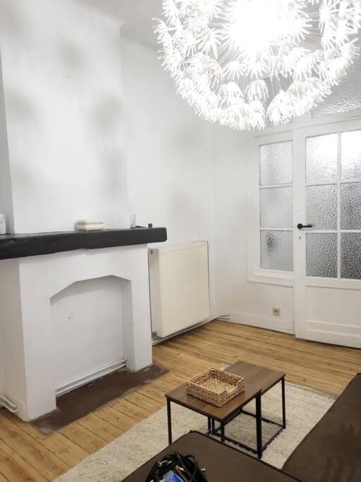 Appartement Style Haussmannien 1 Bedroom Brussels Exterior photo